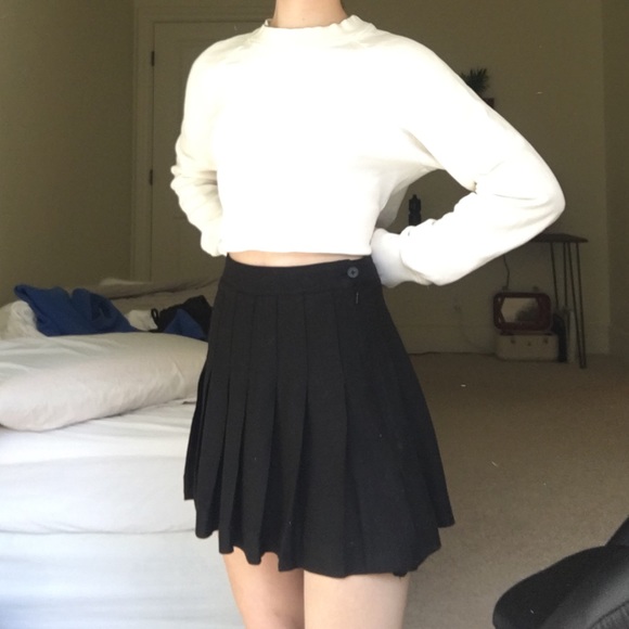 Aritzia Dresses & Skirts - Aritzia Pleated Skirt 0